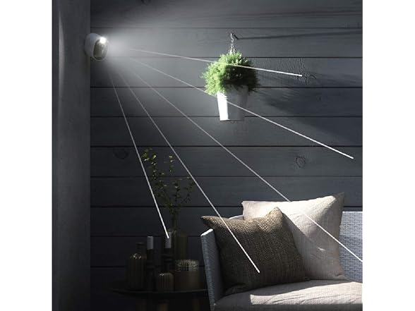 ARLO VMS5340-100NAR  Arlo 4k UHD 3 camera security