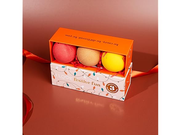 I LOVE I LOVE Cosmetics Festive Fun Bath Bombs