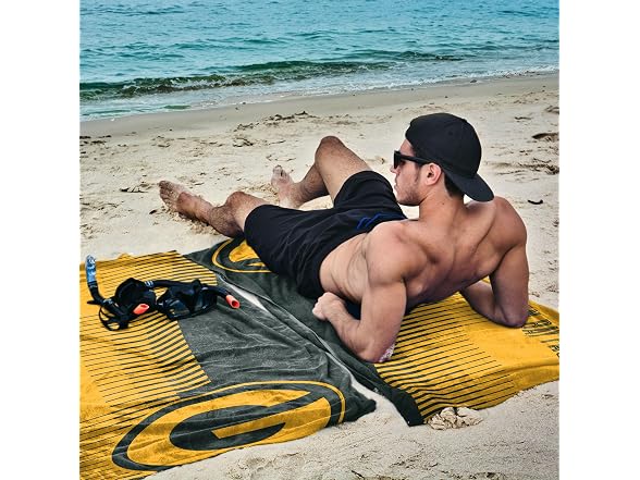 GREEN BAY PACKERS Jacquard Beach Towel