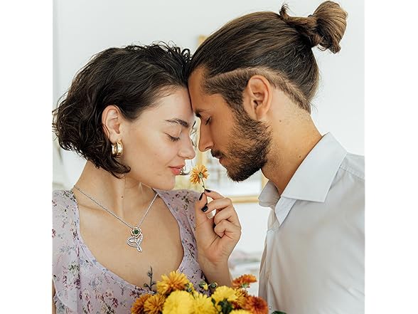 LAVALE Flower Birthstone Necklace