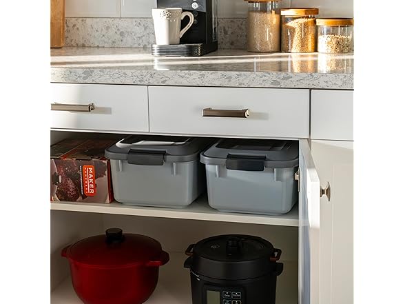 IRIS USA WeatherPro Airtight Pet Food Storage Container