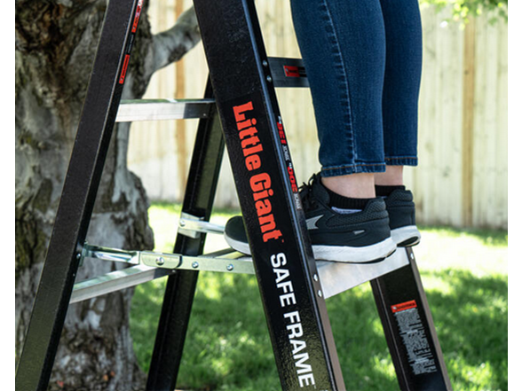 Little Giant 15755B-001 5' Model SAFE FRAME