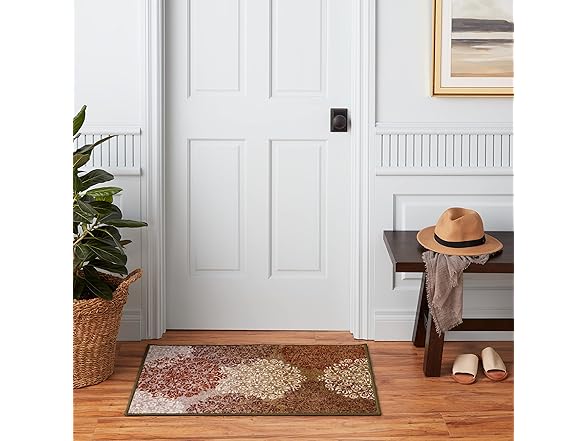 Superior 2'x3' Traditional Floral Geometric Indoor Rug