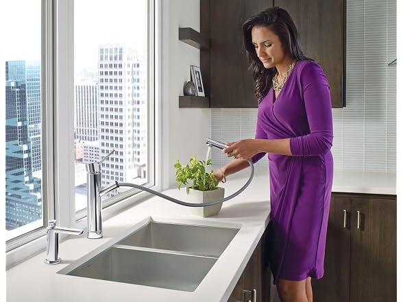 Moen 18-Gauge Stainless Steel Undermount 29"