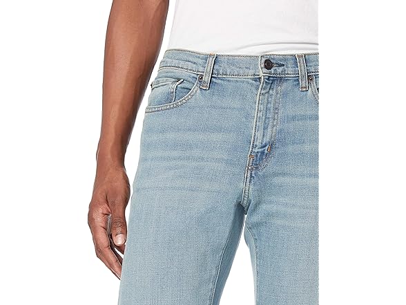 Amazon Essentials Mens Jean Lt Blue (32x32)