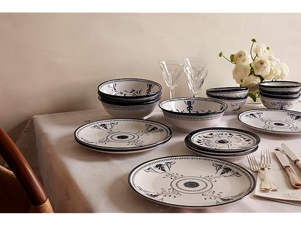 LEMIEUX ET CIE Bruges 4-Piece Salad Plate Set Porcelain Blue