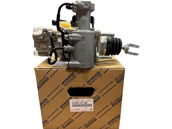 Toyota 47050-47310 Master Cylinder