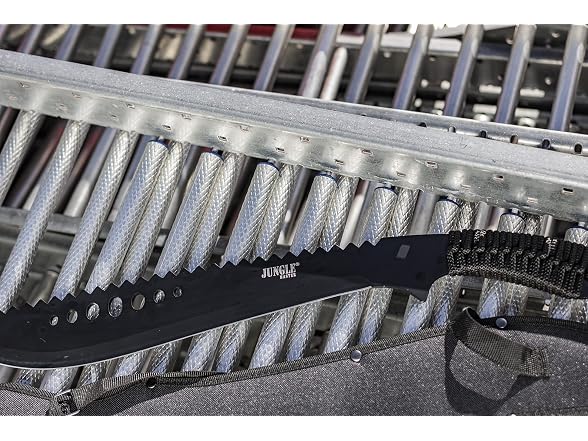 Jungle Master–Machete with Reverse Serrations