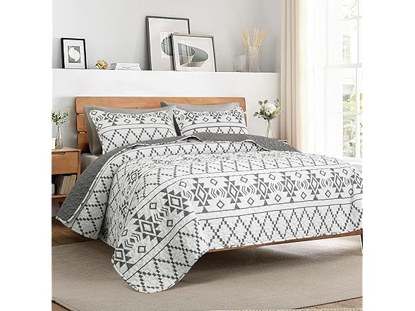 Whale Flotilla Quilt Queen Set