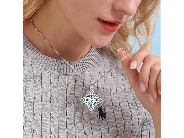 LES OSEWA Silver Witch Knot