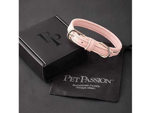 Roxy - The Crystal Bling Collar, Blush