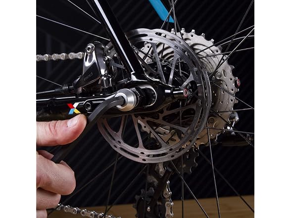 Wolf Tooth Wolf Axle CNC-Machined Axle Trainer - Gallery 6