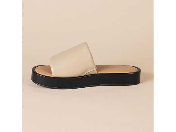 Amazon Essentials Women Padded Flatform Foam Slide