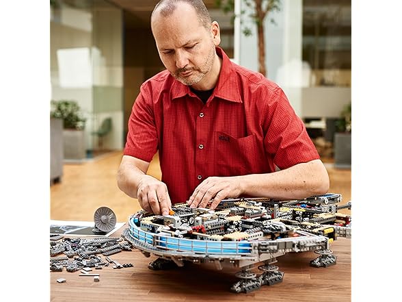 LEGO Star Wars Millennium Falcon Set