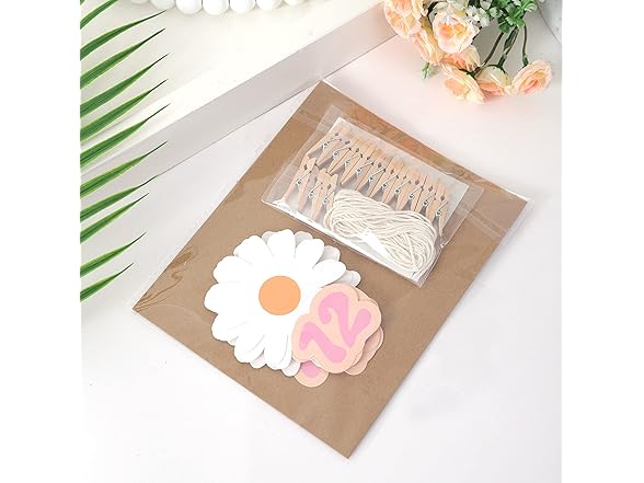 YOUAME 1-12 Month Daisy Garland Baby