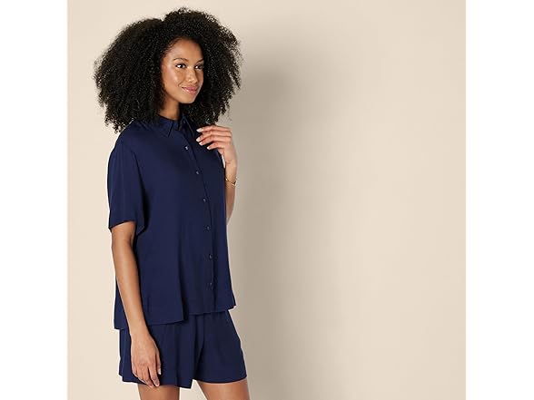 AE Womens RelaxedFit Button Down