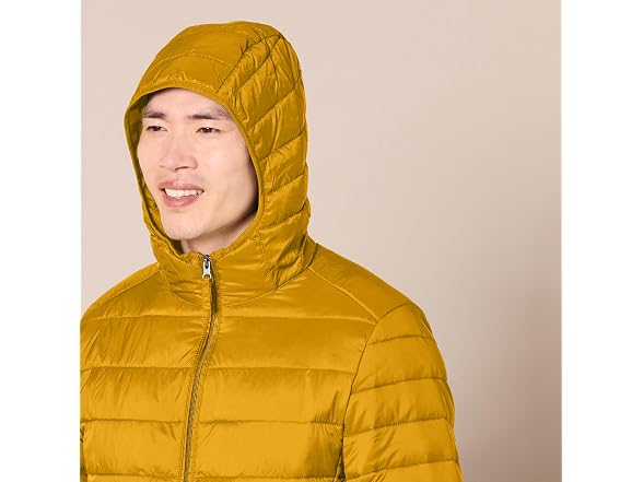 Amazon Essentials Men Lightweight Packable Jacket