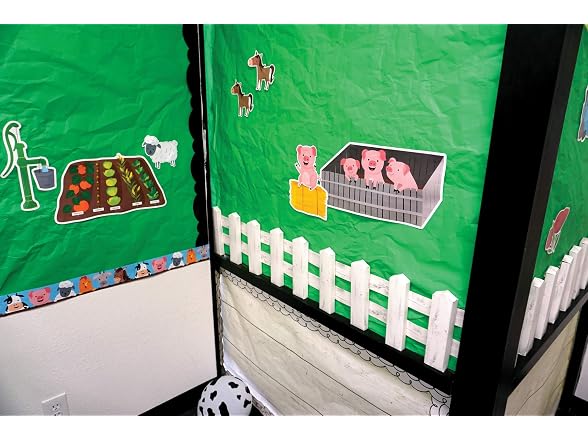 CTP Farm Faces EZ Border for Classroom Bulletin Board Border