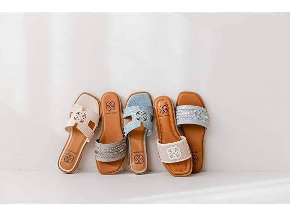 Daisy Fuentes Womens Zina Slip-On Sandals