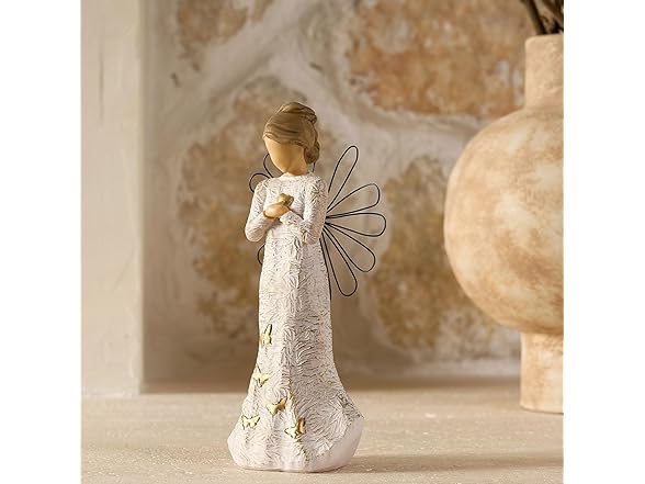 Angel figurine