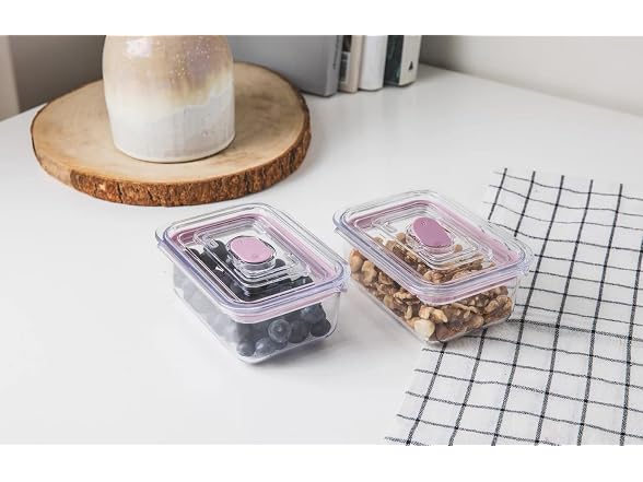 Latchlok Click 1.9 Cup Food Storage Container