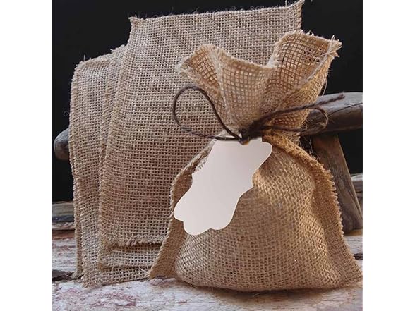 LOOMY 200 PCS Gift Tags with Pre Cut