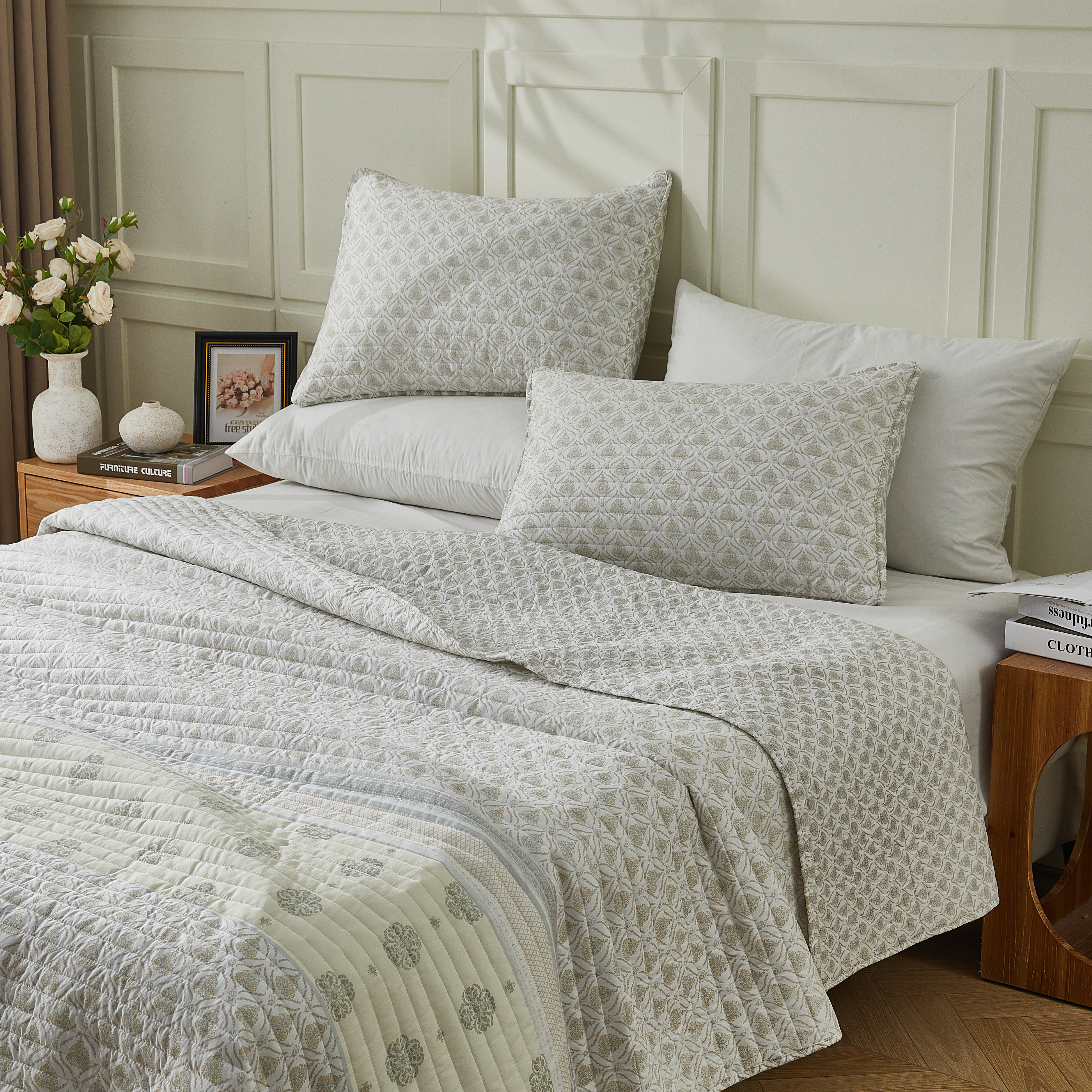 Patina Vie Vintage Floral 3Pc Quilt Set - Gallery 36