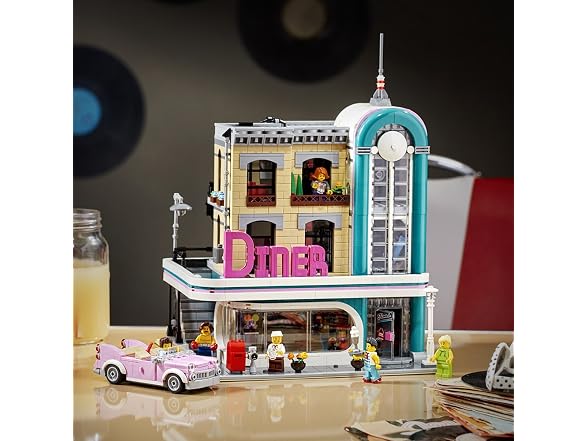 LEGO Downtown Diner 10260