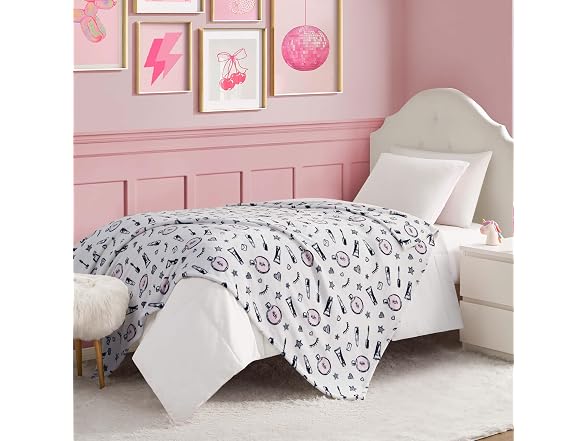 Juicy Couture Kids 50x70" Plush Throw Pink