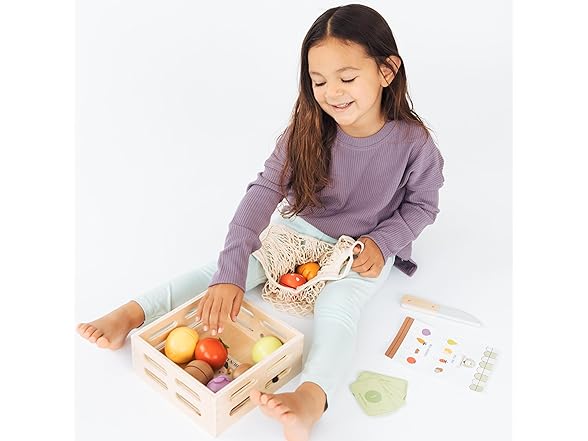 Pearhead Wooden Play Food Set – 21-Piece Pretend Kitchen Toy