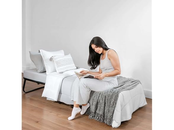 Nestl Folding Bed with 5" Luxury Memory Foam Mattress