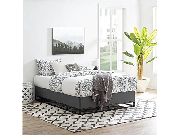 DeCoro Venice Black Metal Platform Bed Frame