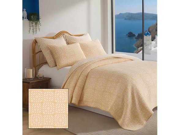 Granny Squares Matelassé Coverlet, 3Pc King