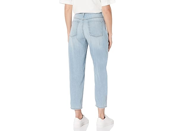 Amazon Essentials Women High-Rise Relaxed Jeans