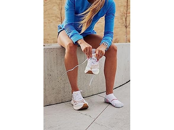 Saucony Women's RunDry Athletic Socks