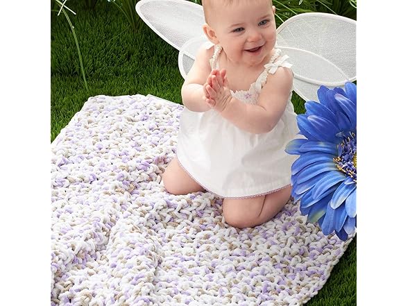 Bernat Baby Blanket Yarn, 3.5 oz, Little Lilac Dove Print
