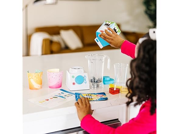 Melissa & Doug Smoothie Maker Blender Set