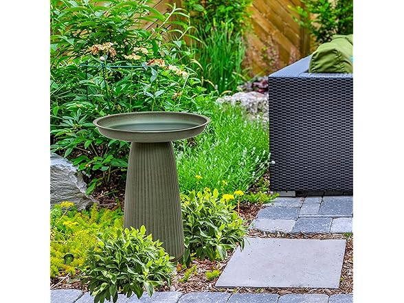 Sunnydaze Gleeful Garden Metal Bird Bath