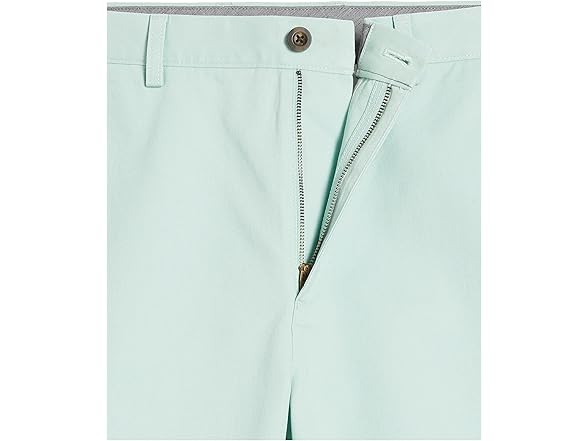 Amazon Essentials Men's Classic-Fit 9" Chino Shorts