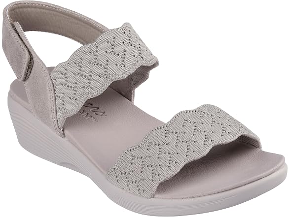 Skechers Women's ARYA - ON THE RISE 7