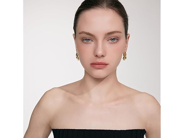 CelebWonde CW Womens watchband earrings