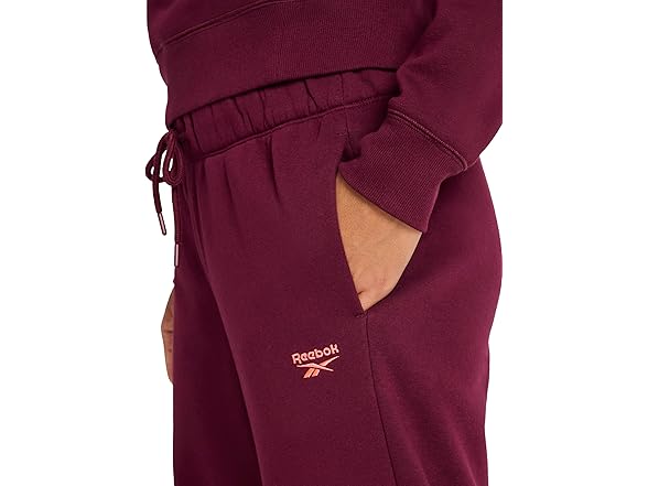 Reebok Women's (XL) Women’s Swift Hoodie Set Black