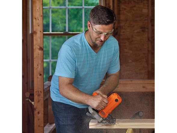 Black and Decker BDEC300C 7-1/4 Circ Saw