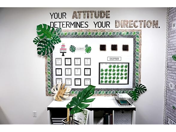 CTP Black Stylish Scallops EZ Border Bulletin Board Border