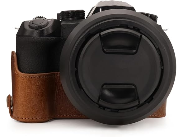 MegaGear Ever Ready Genuine Leather Camera Half Case