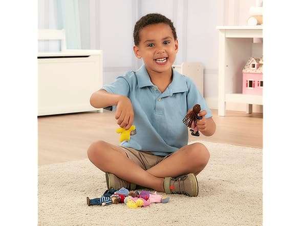 Melissa & Doug 7-Piece Poseable Wooden Doll Family