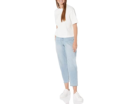 Amazon Essentials Women High-Rise Relaxed Jeans
