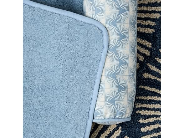 Nicole Miller PET Cozy Couch Pet Bed