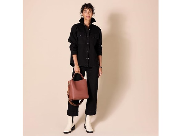 Amazon Essentials Women's Soft Bucket Shoulder Bag