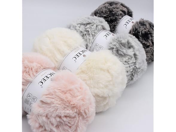NICEEC 3 Skeins Chunky Super Soft Faux Fur